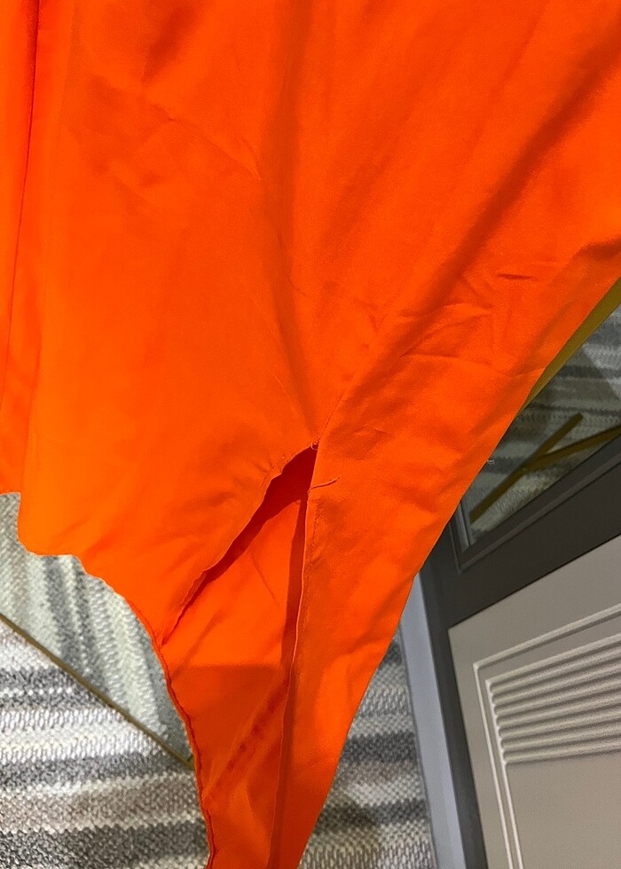 Yırtmaçlı yazlık elbise - Görsel 3