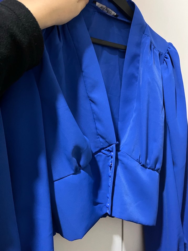 V Yaka Lacivert Düğmeli Kadın Bluz - Görsel 2