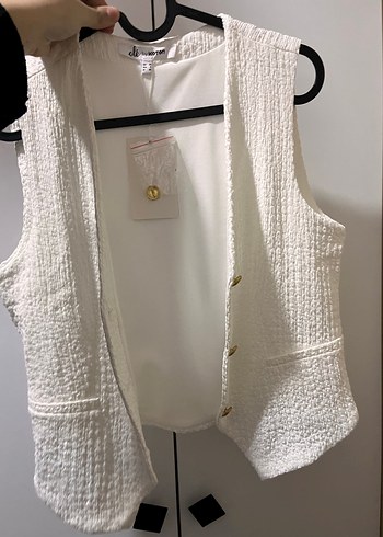 Düğmeli Beyaz Kadın Yelek - Görsel 3