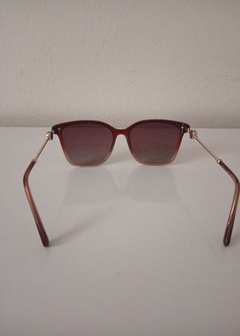 Osse Kadın güneş gözlüğü
Klasik Bej Tokalı Kadın Güneş Gözlüğü - Görsel 4