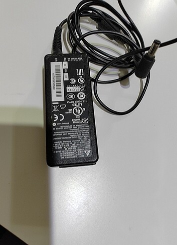 19v 2.37A laptop adaptoru - Görsel 4
