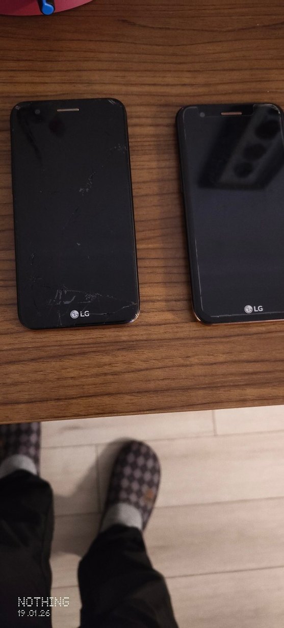 İki Siyah Android Telefon LG marka - Görsel 2