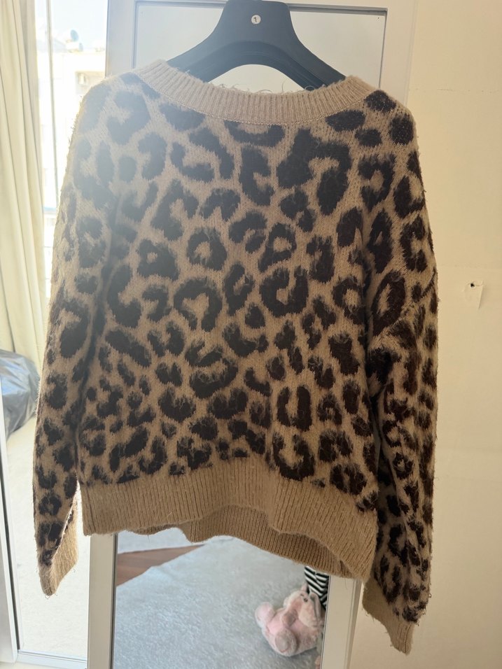 Leopar Desenli Kadın Triko Kazak - Görsel 4