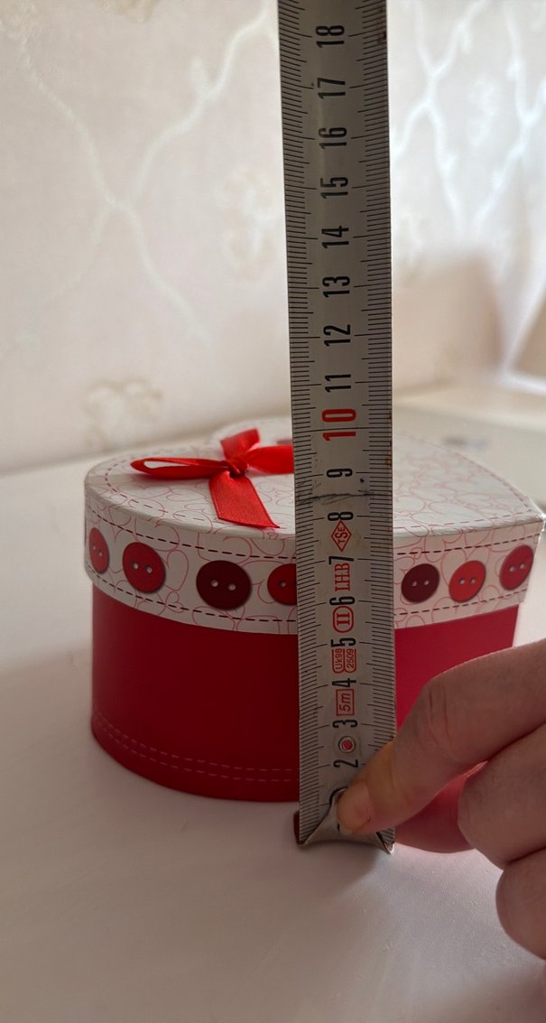 Kırmızı Fiyonklu Kalp Şeklinde Hediye Kutusu - Görsel 3