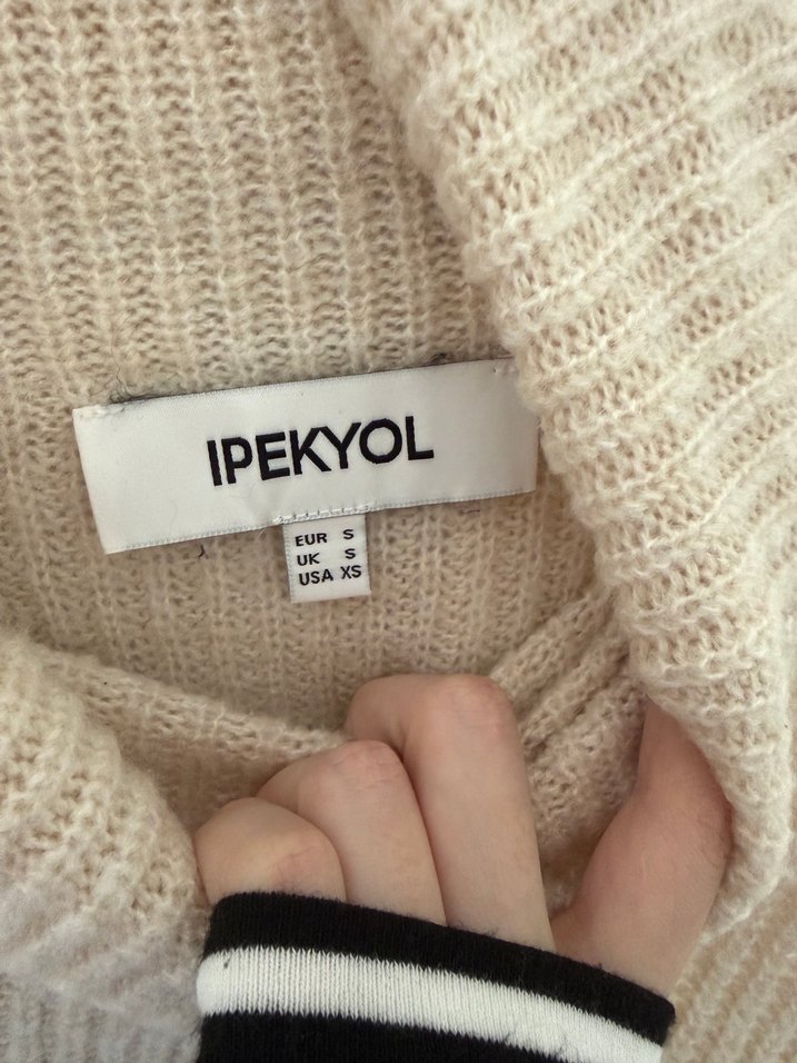 Bej Boğazlı Triko Kadın Kazak - Görsel 2