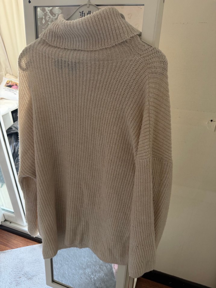 Bej Boğazlı Triko Kadın Kazak - Görsel 3