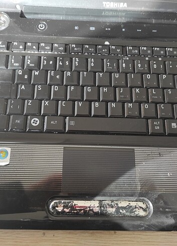 2 adet Toshiba laptop hard diskleri ramleri falan eksik miş iade