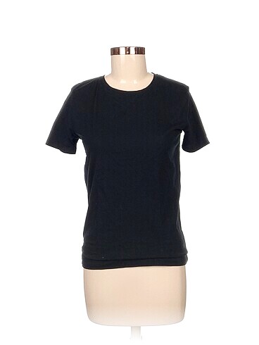Mango T-shirt %70 İndirimli.