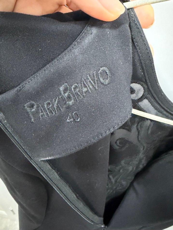 Siyah V Yaka Kısa Kollu Ofis Elbisesi - Görsel 5