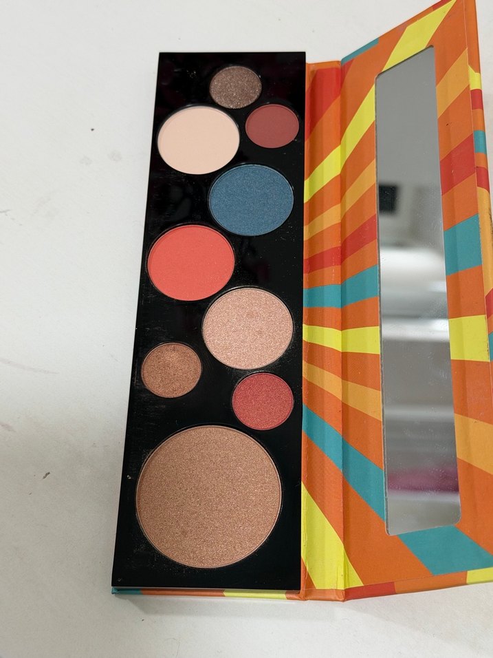 Essence  Makyaj  Paleti - Görsel 3