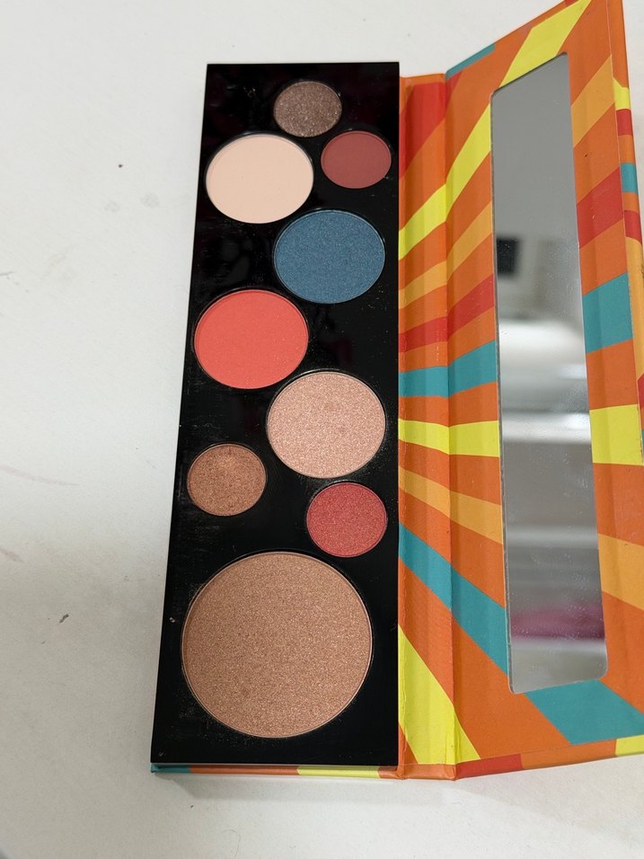 Essence  Makyaj  Paleti - Görsel 2