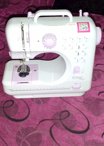 Pembe Kiwi Dikiş Makinesi