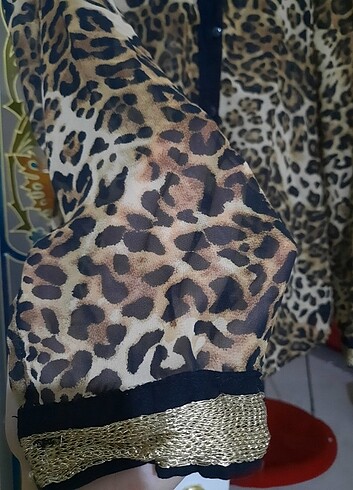 Çok şık leopar gömlek