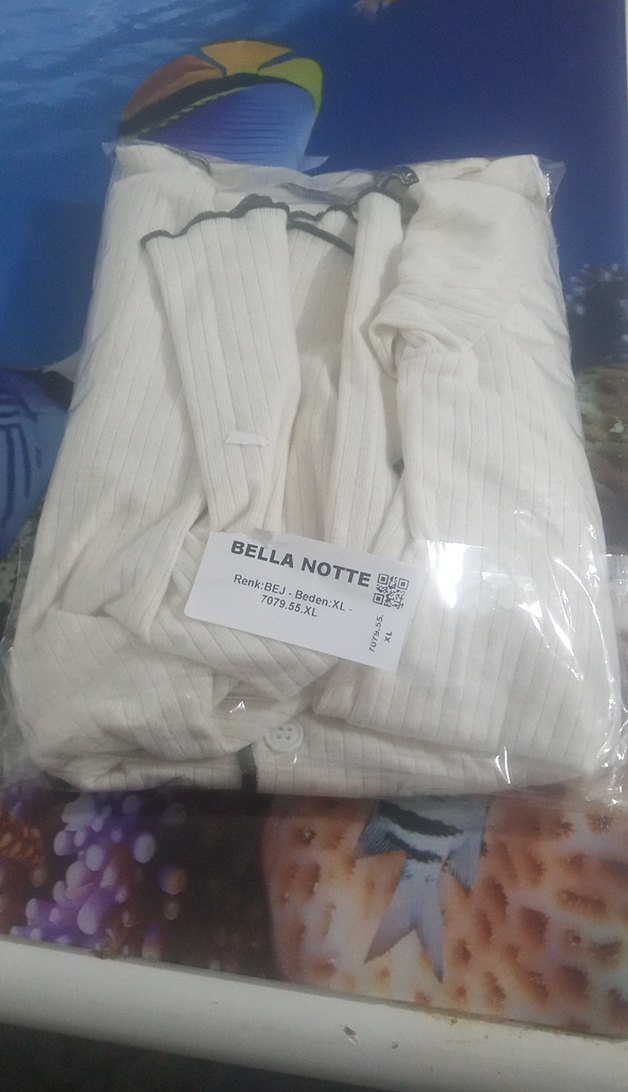 Beyaz Çizgili kadın gecelik - Görsel 4