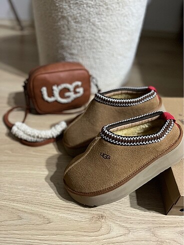 Ugg Tazz
