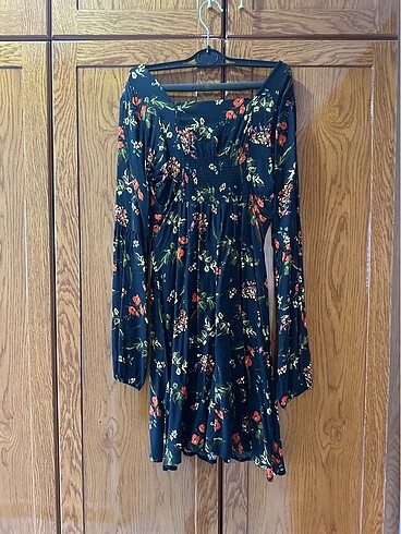 4 elbise sadece 699 tl :)