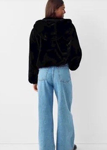Pull and Bear Siyah Kürklü Kadın Midi Ceket