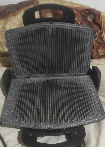 Siyah Tost ve Sandviç Makinesi - Görsel 2