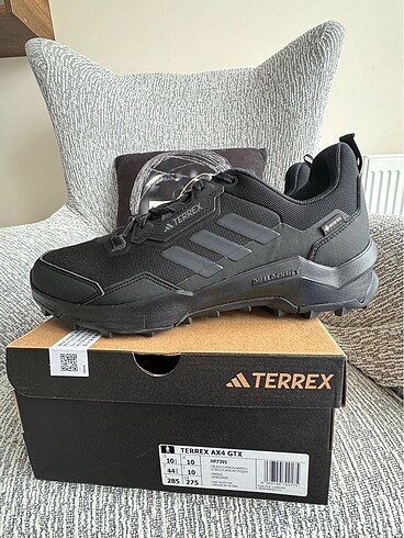 Adidas Adidas Terrex goratex 44-5