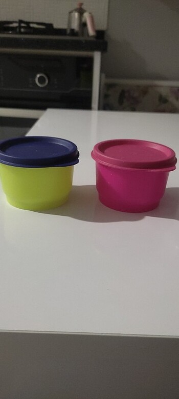 Tupperware saklama kabı minik iki tane