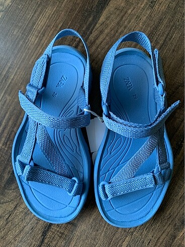 Zara Zara mavi sandalet 29 numara