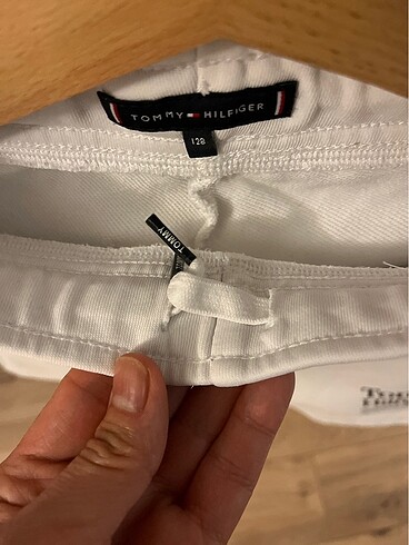 8 Yaş Beden Tommy çocuk şortu