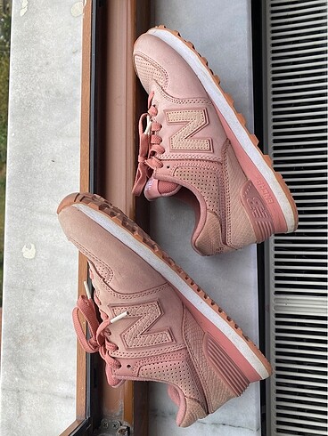 37 Beden pembe Renk New balance