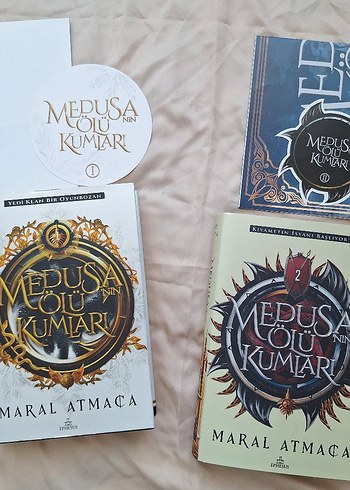  Beden Renk Medusa'nın Ölü Kumları 1-2 Maral Atmaca