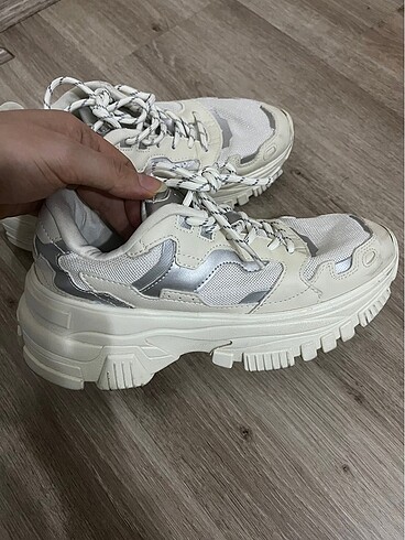 37 Beden Bershka Spor Ayakkabı