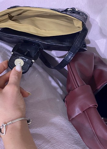 Diğer Bordo Deri , Tokalı Siyah Parlak Çanta