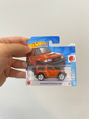 Hot Wheels Mitsubishi Pajero Evo Mainline 2024