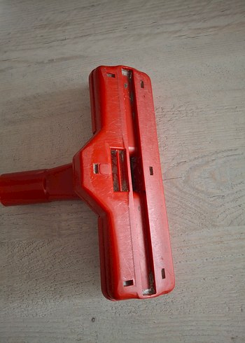 Kırmızı Süpürge Başlığı - Görsel 3