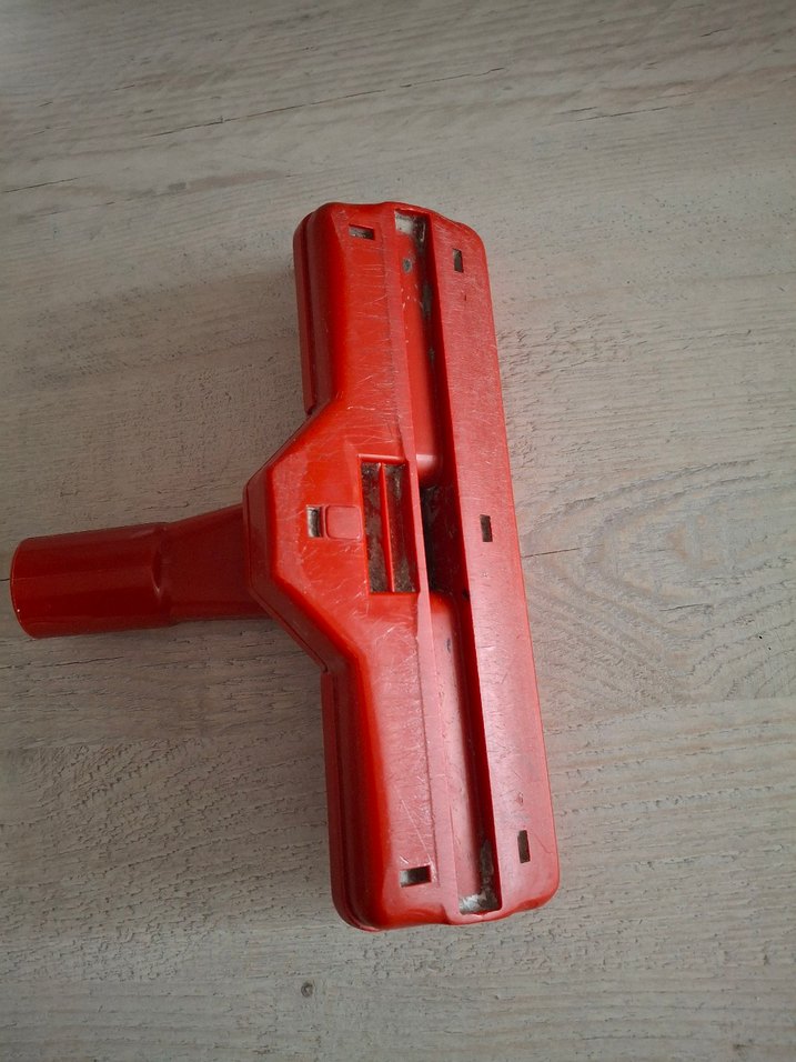 Kırmızı Süpürge Başlığı - Görsel 3