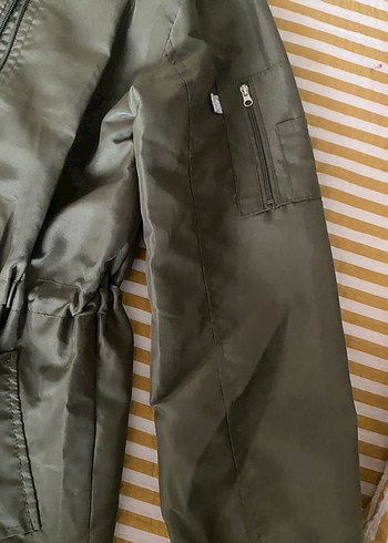 Kadın Haki Fermuarlı yağmurluk - Görsel 2