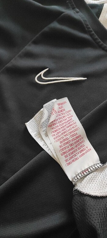 10 Yaş Beden Nike tişört