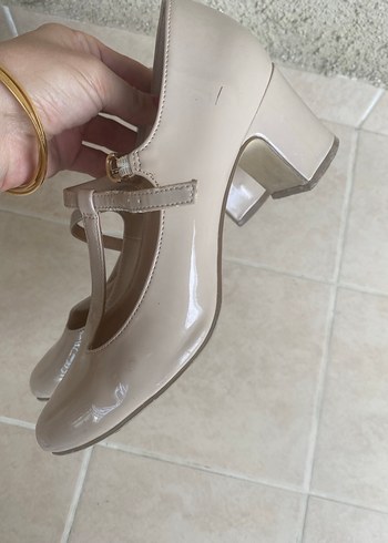 Bej Rugan Tokalı  Topuklu  Kadın Ayakkabı - Görsel 4