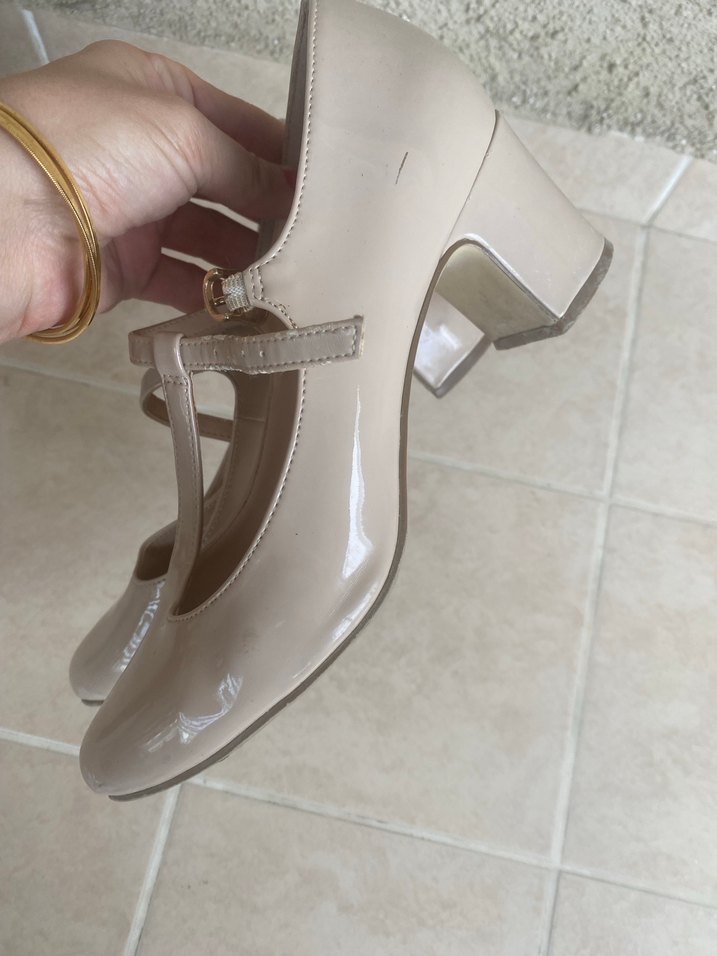 Bej Rugan Tokalı  Topuklu  Kadın Ayakkabı - Görsel 4