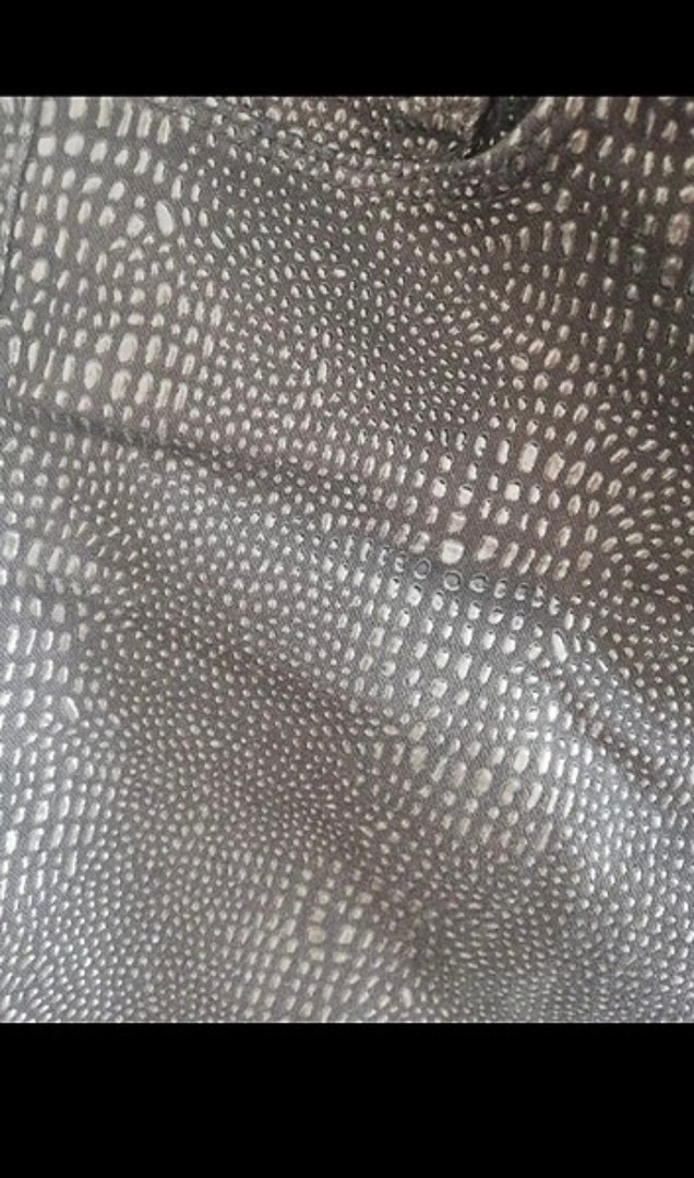 Siyah Yılan Desenli Deri  görünümlü Kadın Pantolon - Görsel 3