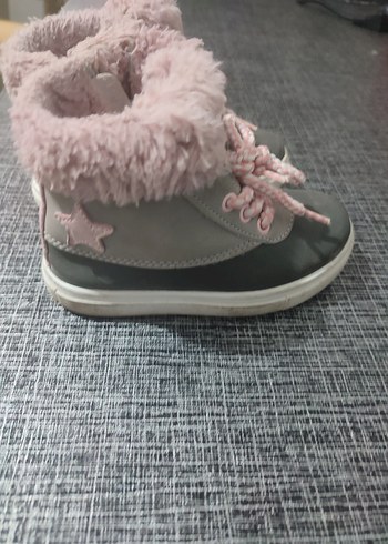 LC Waikiki Gri Kürklü Kız Çocuk Botu