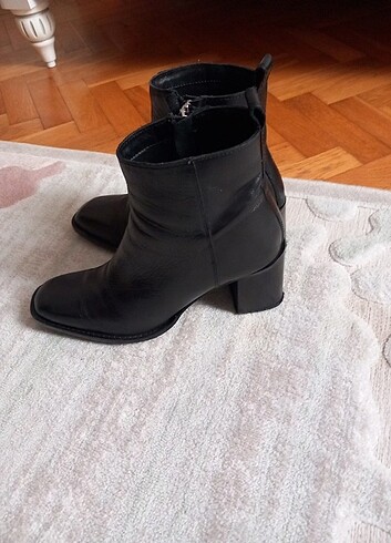 Zara Kadin bot