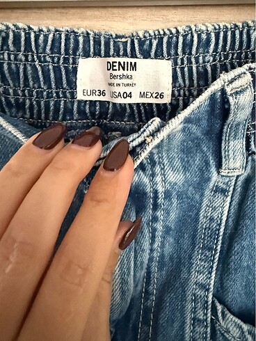 36 Beden lacivert Renk Bershka marka kot pantolon