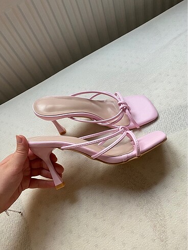 Zara Pembe topuklu terlik