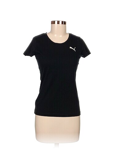 Puma T-shirt %70 İndirimli.