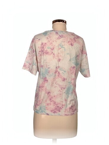 m Beden LC Waikiki T-shirt %70 İndirimli.