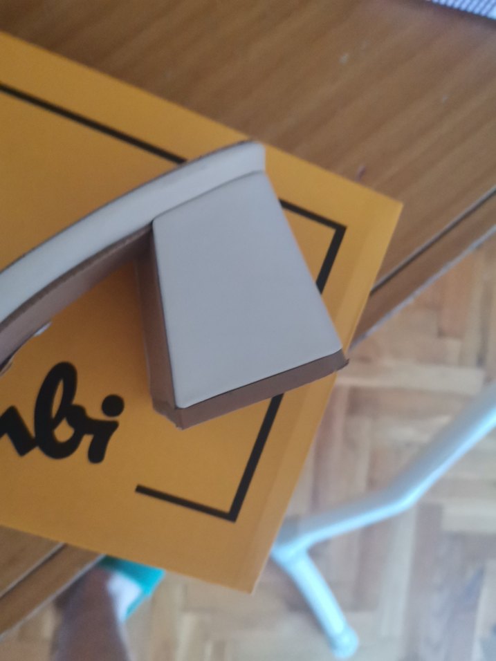 Bambi Parlak bej topuklu terlik - Görsel 4