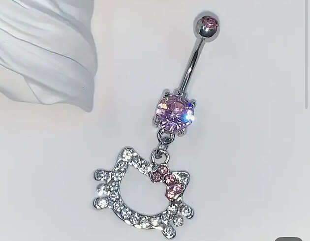 Hello Kitty Belly piercing