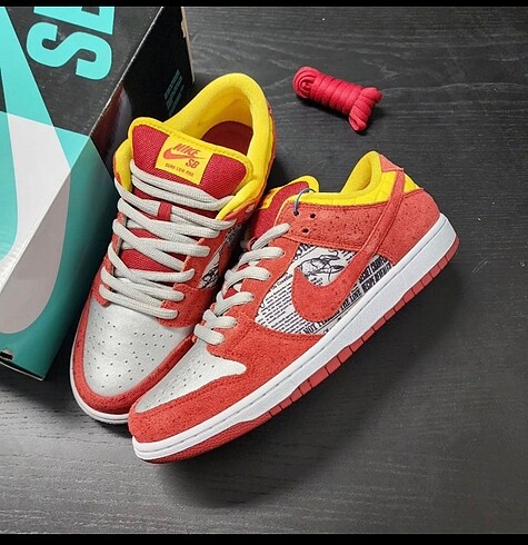 Nike SB Dunk Low Rukus