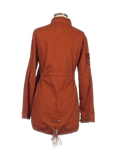 s Beden Bershka Trenchcoat %70 İndirimli.