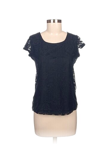 Diğer T-shirt %70 İndirimli.