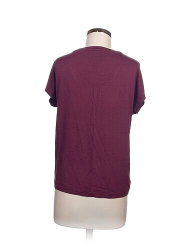 m Beden Mavi Jeans T-shirt %70 İndirimli.